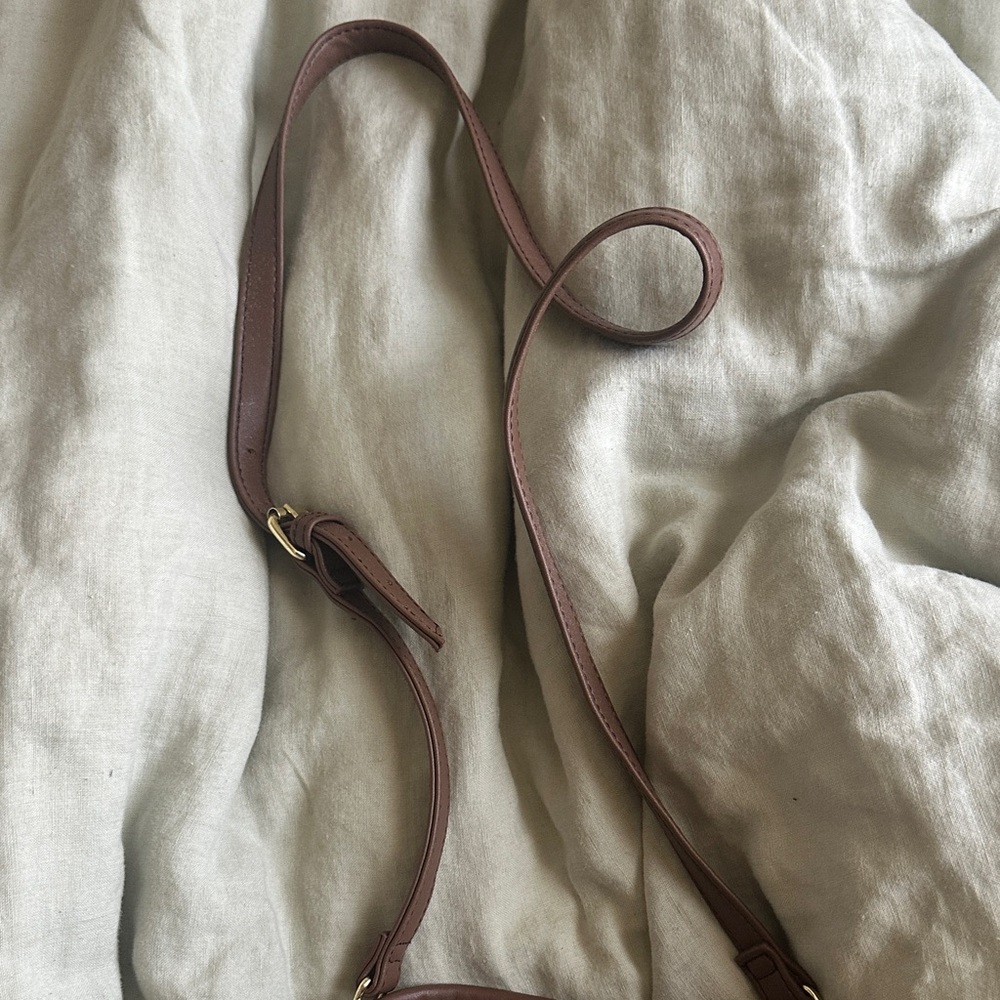 Juicy Couture Brown Crossbody Bag with Gold Accent - Picture 4 of 5